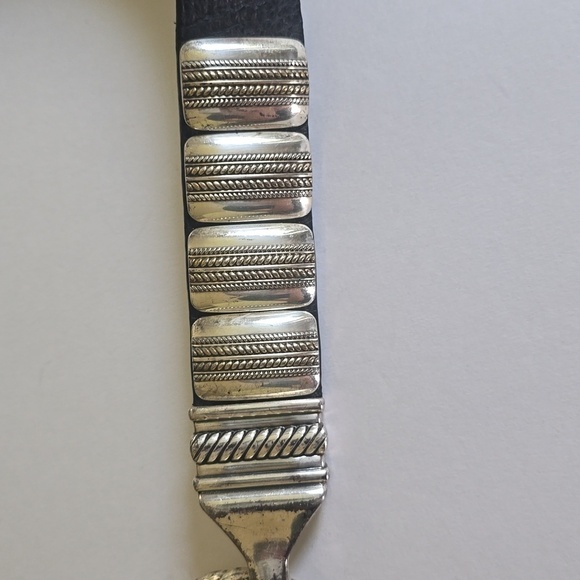 Chico's Womens Black leather Belt Silver Square Pieces Hook loop Closure Sz.42 - Picture 2 of 16